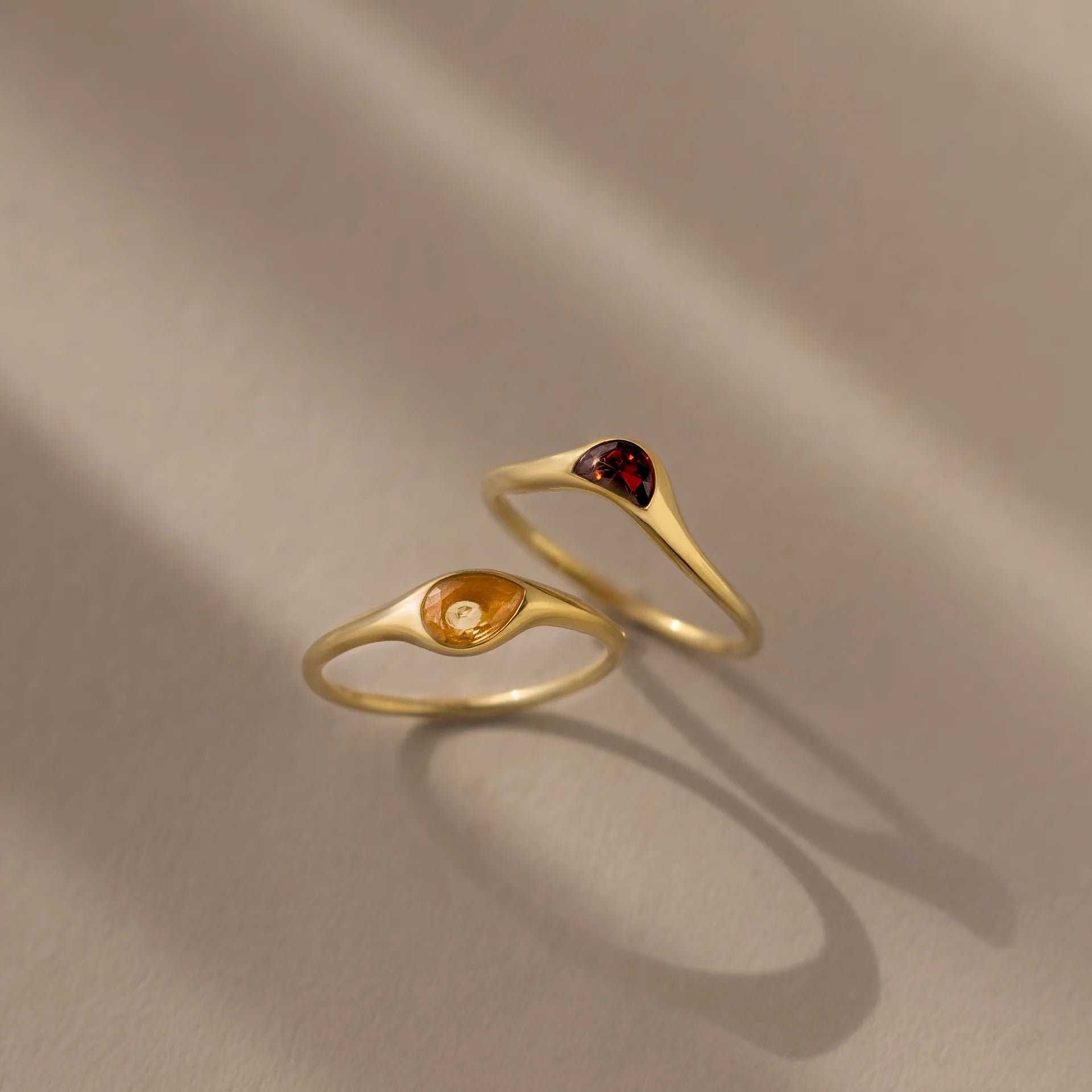 Sculpted Toi et Moi Ring Set