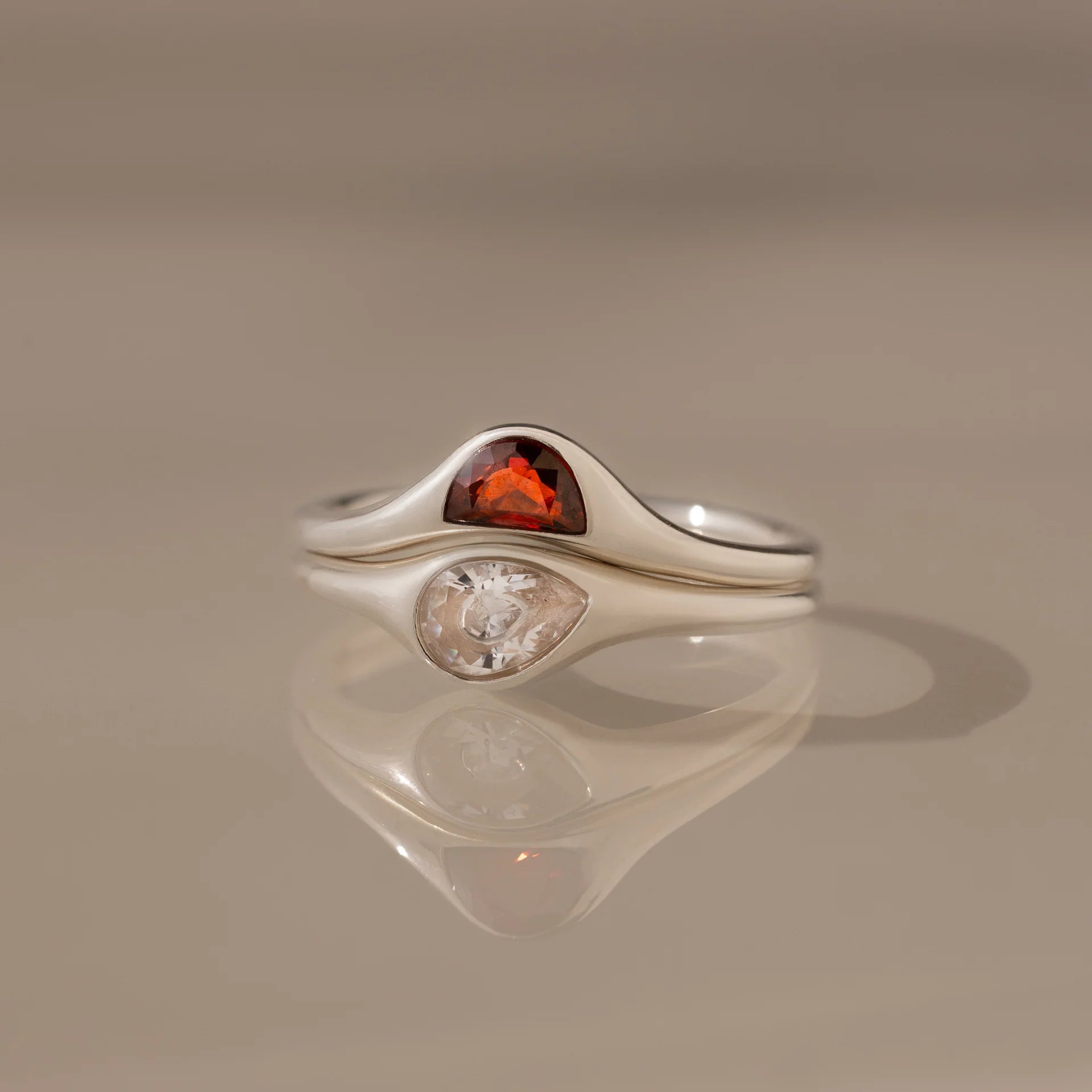 Sculpted Toi et Moi Ring Set